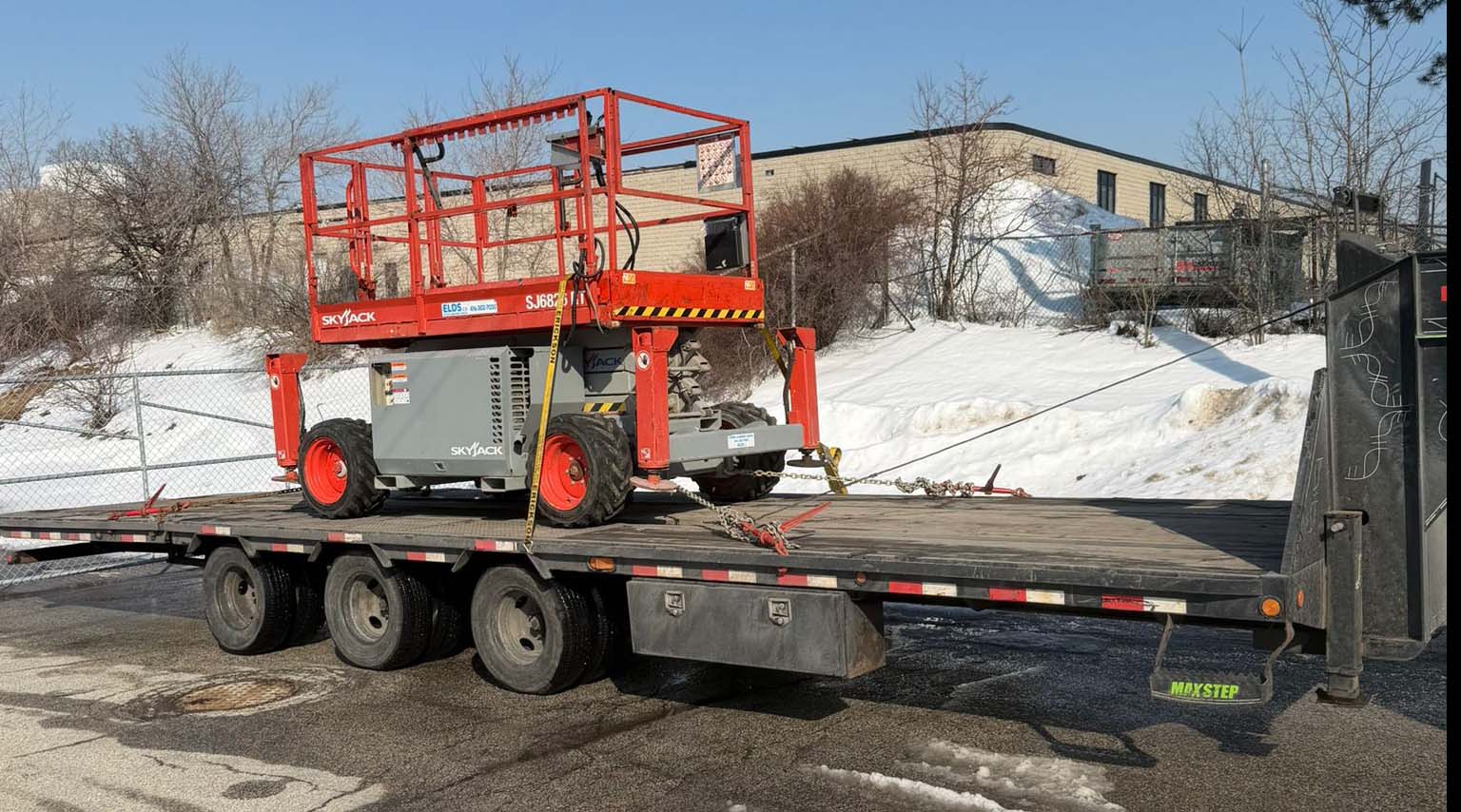 scissorlift-float-transport